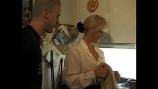 ���া একটি ছেলে এবং তার বন্ধু