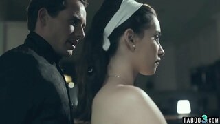 Små titted ungdoms husmor gleder hubbys stor kuk