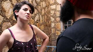 Comunistinha har til å stemme på Boulos, og det forvandlet til et horn